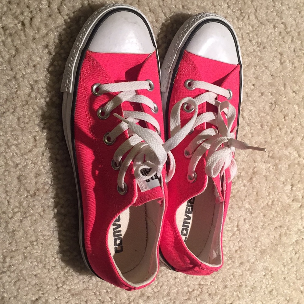 Converse All Star sneakers in neon pink